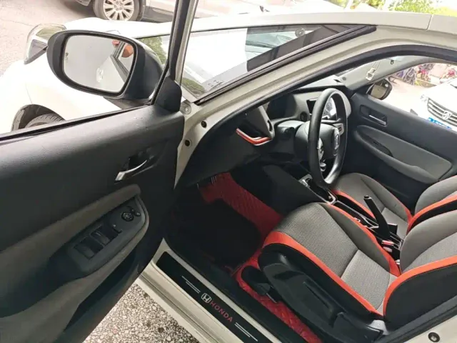 Honda LIFE 2021 1.5L CVT SPORT Heartbeat Edition — Фото автомобиля 15