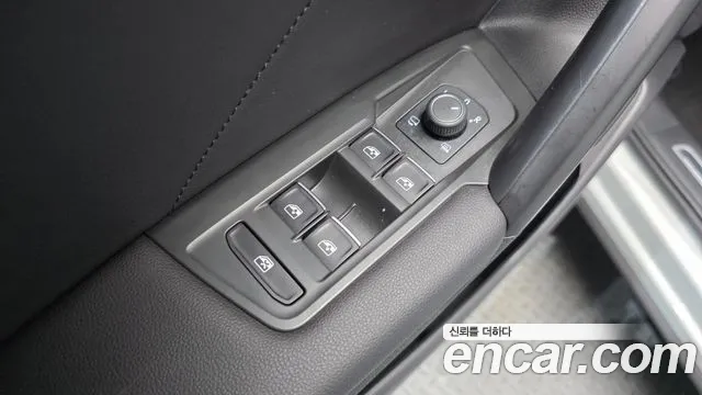 Volkswagen Tiguan — Фото автомобиля 12