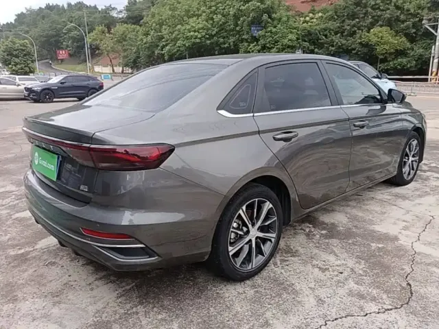 Geely Emgrand — Фото автомобиля 6