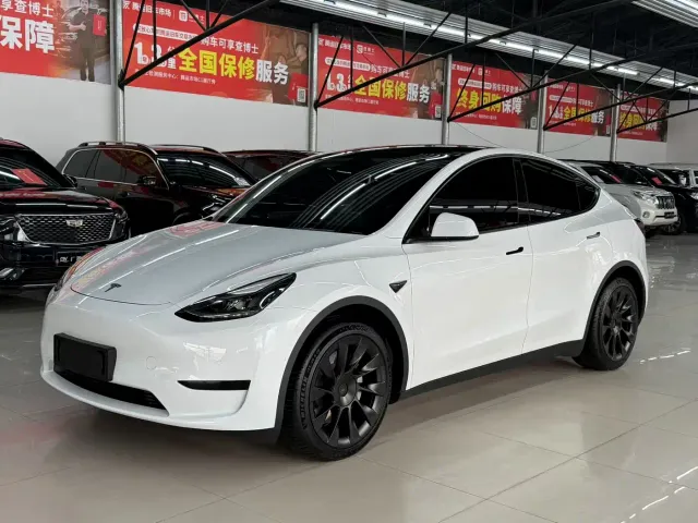 Фотография автомобиля — Tesla Model Y