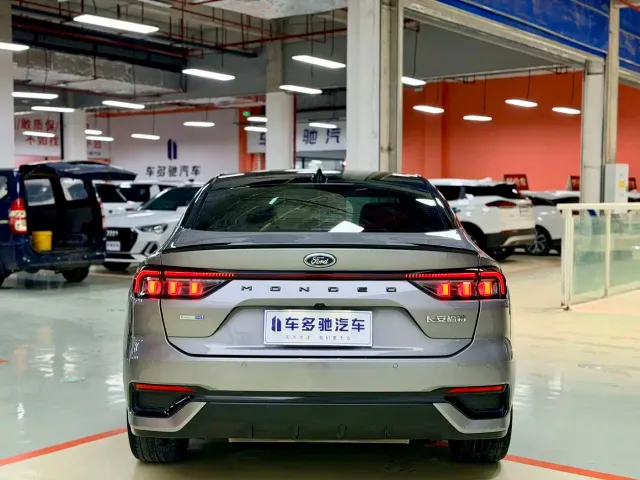 Ford Mondeo — Фото автомобиля 5