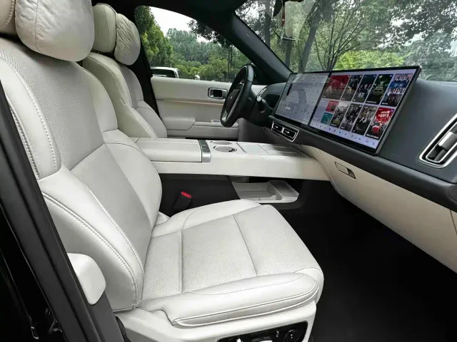 Li Auto L7 — Фото автомобиля 15