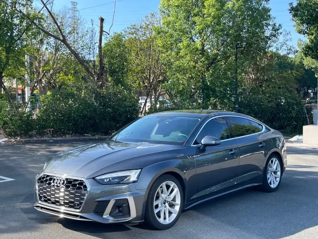 Фотография автомобиля — Audi A5