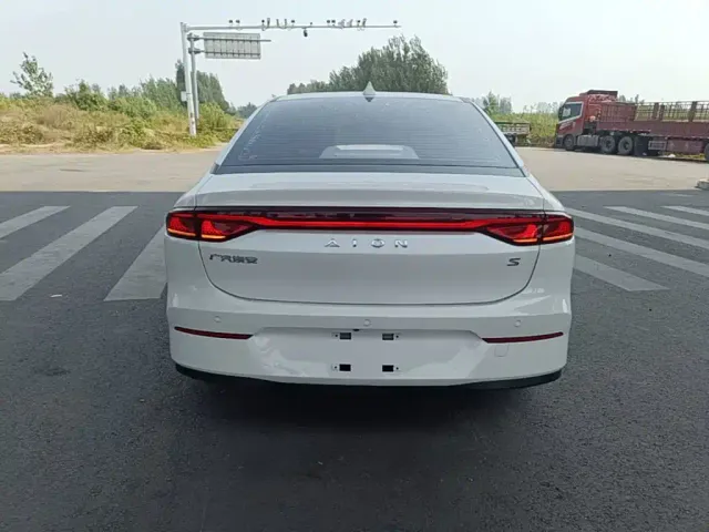 GAC Aion S — Фото автомобиля 3