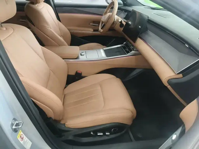 BYD Han L — Фото автомобиля 24