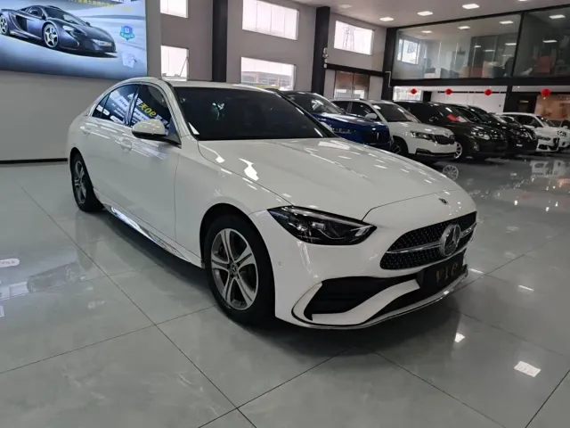Mercedes-Benz C-Class — Фото автомобиля 3