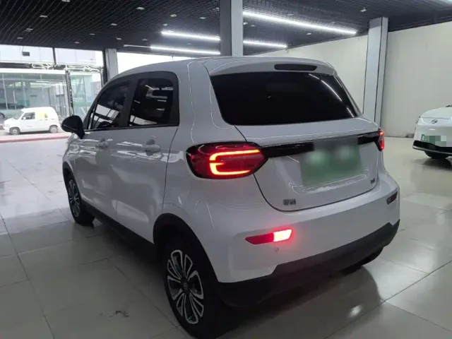 Leapmotor T03 — Фото автомобиля 4