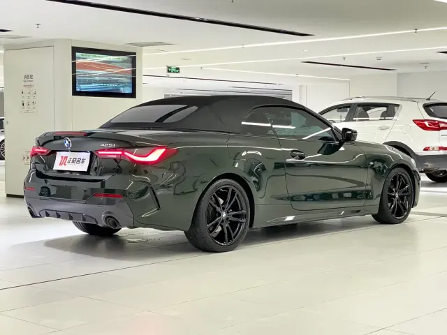 BMW BMW 4 Series 2023 425i Convertible M Sport Shadowline Package — Фото автомобиля 2