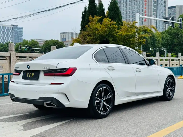BMW 3 Series — Фото автомобиля 5