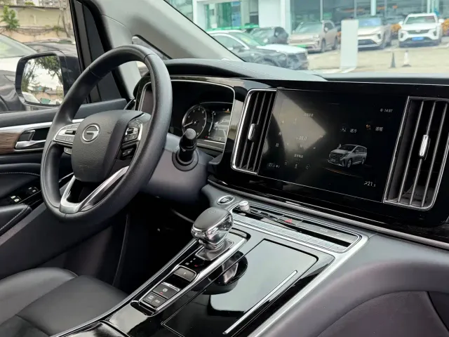 GAC Trumpchi M8 — Фото автомобиля 17