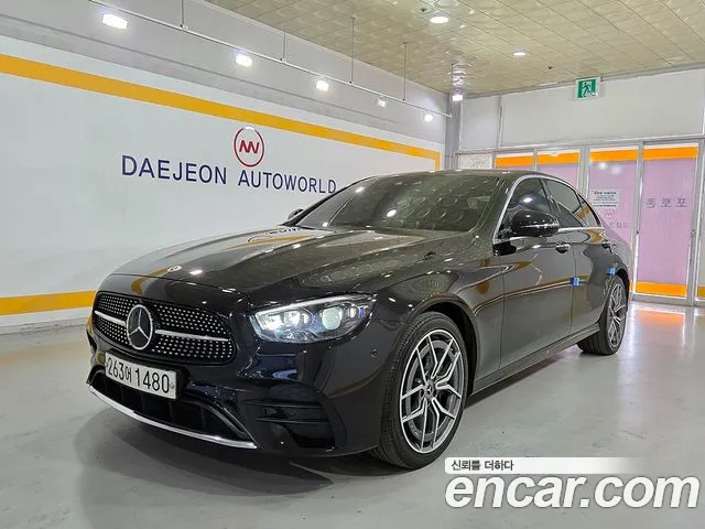 Фотография автомобиля — Mercedes-Benz E-Class W213