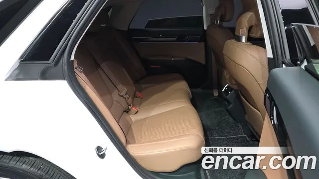 Hyundai Grandeur GN7 — Фото автомобиля 12