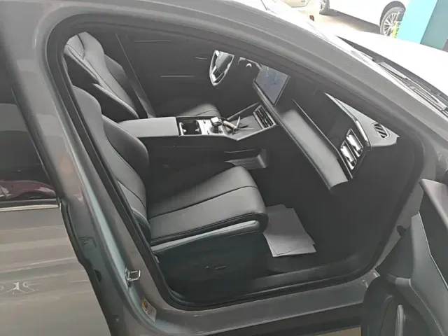 BYD Qin L — Фото автомобиля 24