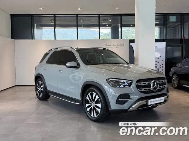 Mercedes-Benz GLE-Class — Фото автомобиля 2