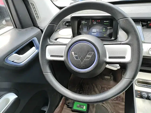 Wuling Hongguang Mini EV — Фото автомобиля 10