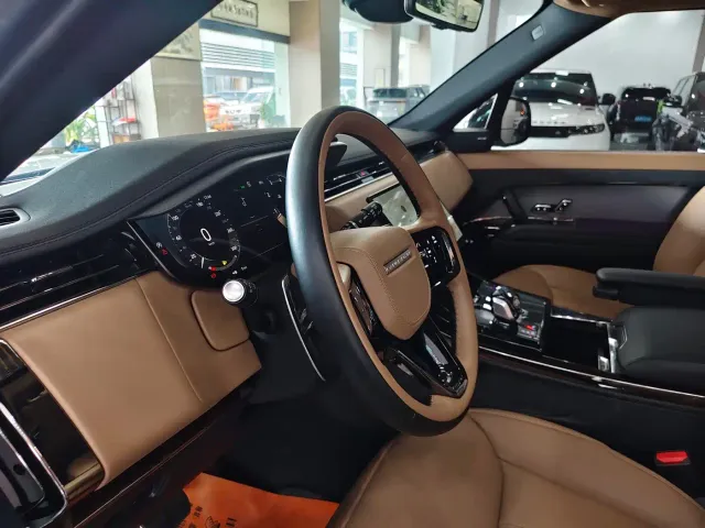 Land Rover Range Rover Sport — Фото автомобиля 8