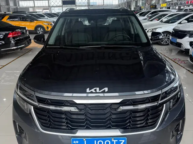 Kia Seltos — Фото автомобиля 3