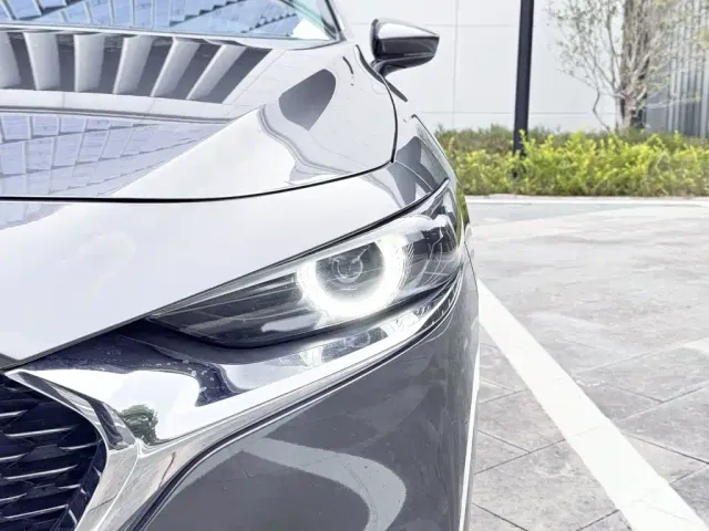 Mazda Axela — Фото автомобиля 15