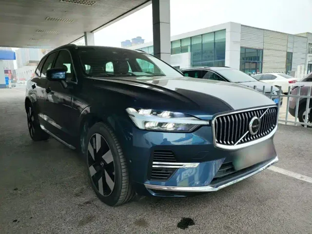 Volvo XC60 — Фото автомобиля 3