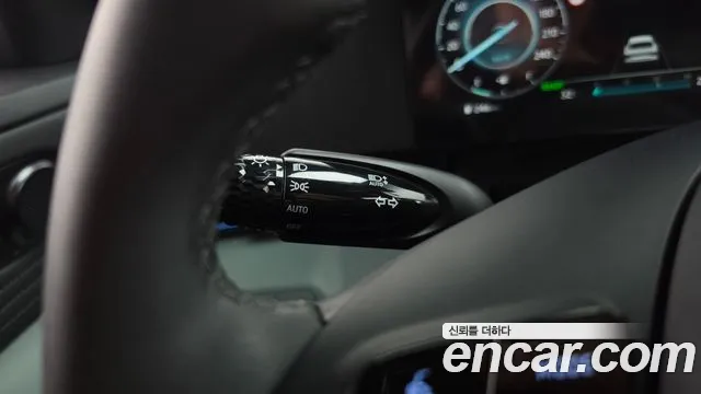 Hyundai AVANTE Inspiration — Фото автомобиля 8