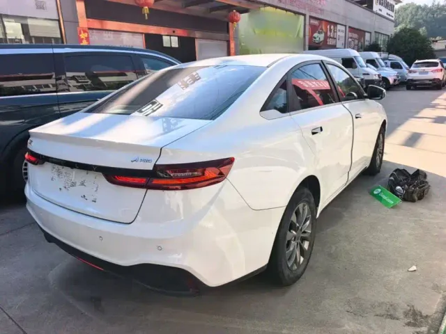 Geely Geometry Geely Geometry A 2022 Model Pro 430KM Travel Edition — Фото автомобиля 4