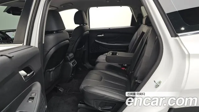 Hyundai Santafe Новый Santa Fe Бензин 2.5T 2WD — Фото автомобиля 17