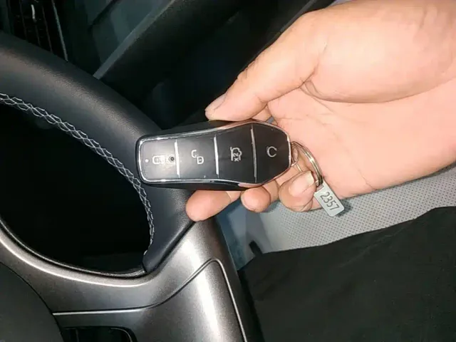 BYD Seal 05 DM-i — Фото автомобиля 8