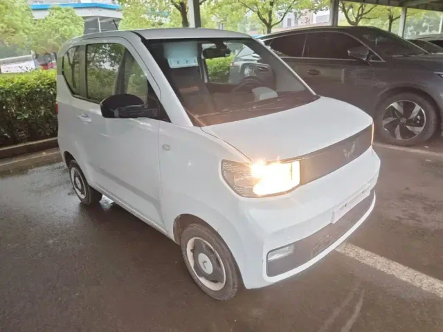 Wuling Hongguang Mini EV — Фото автомобиля 3