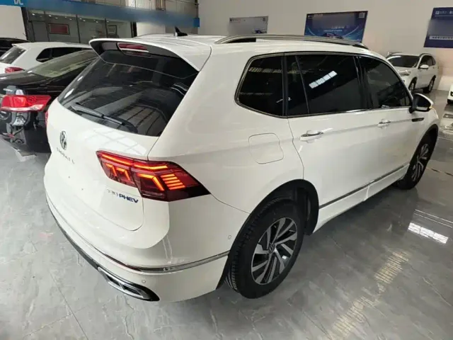 Volkswagen Tiguan L PHEV — Фото автомобиля 6