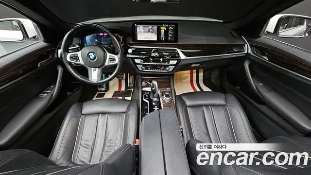 BMW 5 Series G30 — Фото автомобиля 7