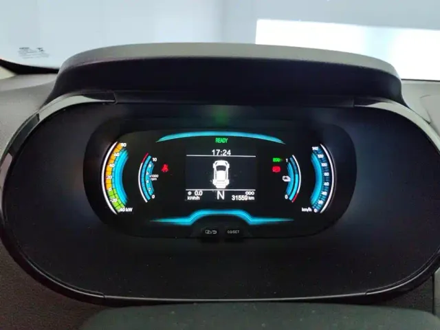 QQ New Energy Little Ant 2024 Youth Edition 251km True Love Version 23.99kWh — Фото автомобиля 14