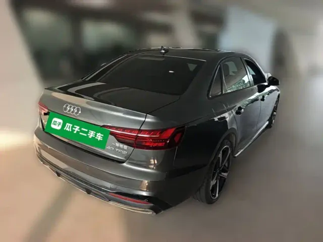 Audi A4L — Фото автомобиля 9