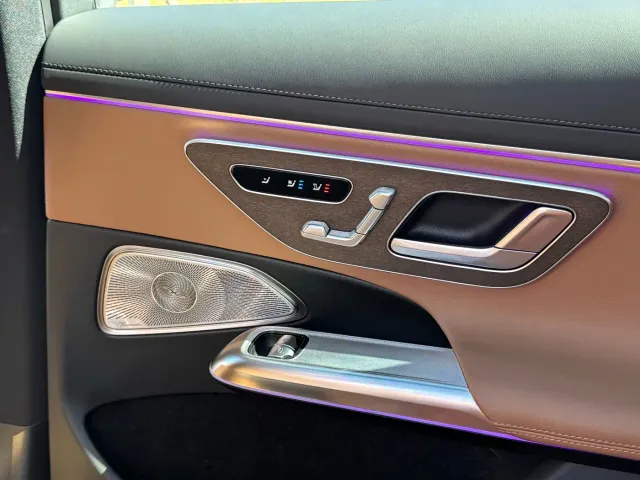Mercedes-Benz E-Class — Фото автомобиля 12