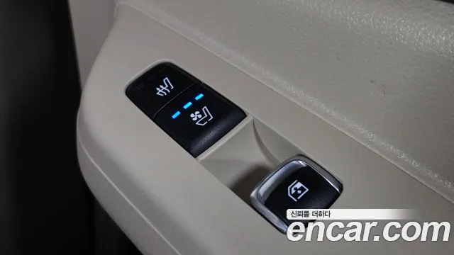 Kia Carnival — Фото автомобиля 25