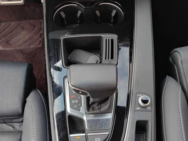 Audi A4L — Фото автомобиля 10