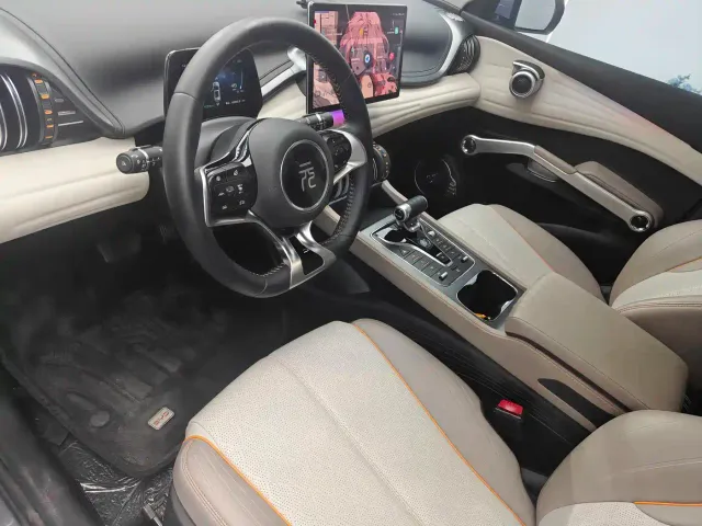BYD Yuan PLUS — Фото автомобиля 8