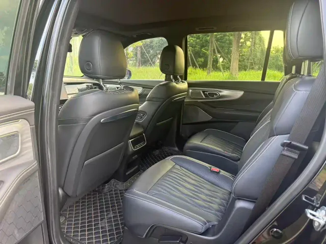 GAC Trumpchi GS8 — Фото автомобиля 7