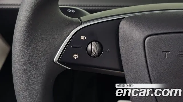 Tesla Model Y — Фото автомобиля 20
