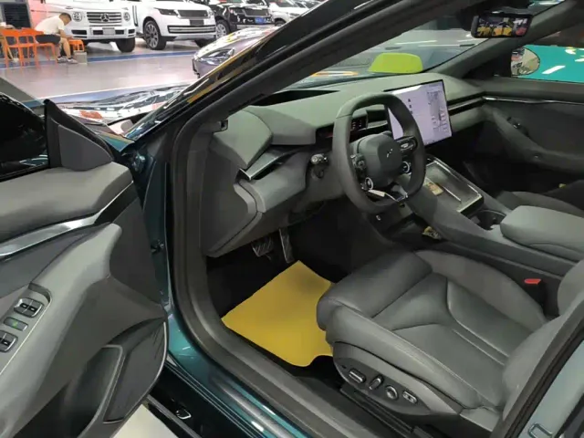 Xpeng P7 — Фото автомобиля 15