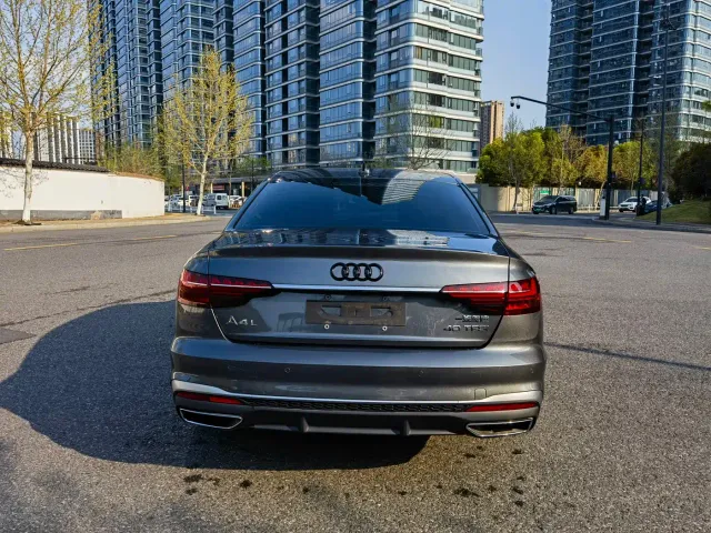 Audi A4L — Фото автомобиля 5