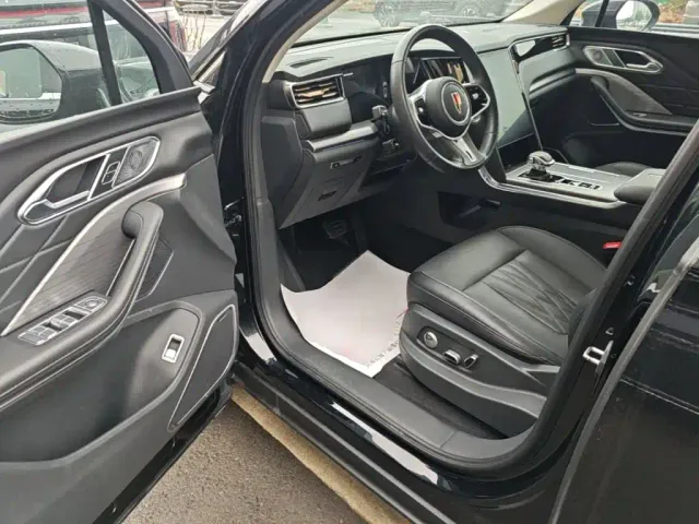 Hongqi HS7 PHEV — Фото автомобиля 15