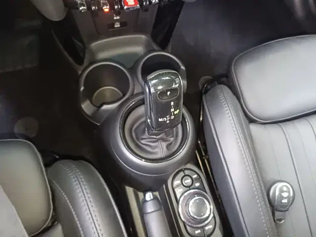 MINI Hatch — Фото автомобиля 13