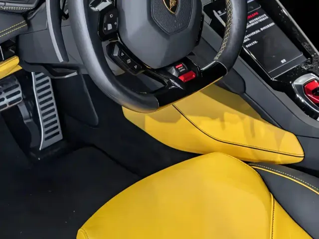 Lamborghini Huracan — Фото автомобиля 6