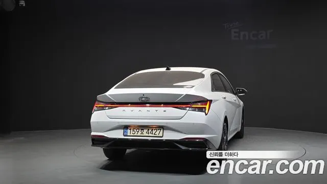 Hyundai Avante CN7 — Фото автомобиля 4