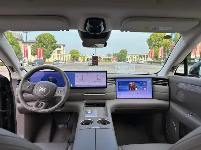 IM Motors LS6 — Фото автомобиля 16