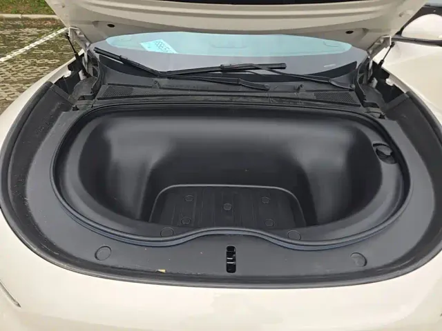 IM Motors LS6 — Фото автомобиля 24