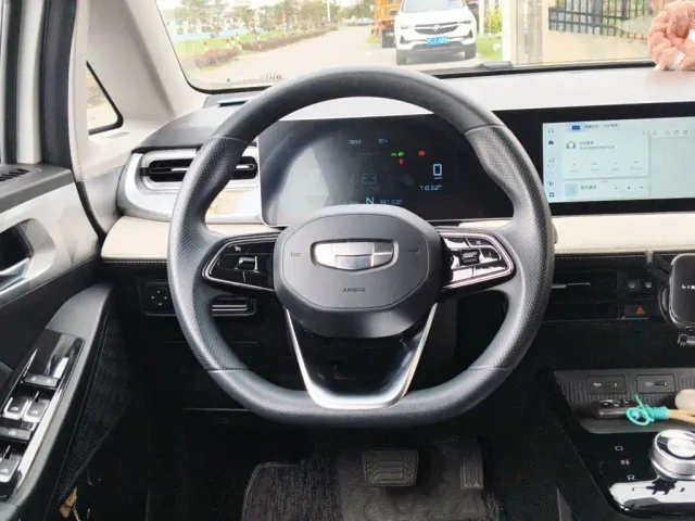 Geely Geometry E Firefly — Фото автомобиля 2