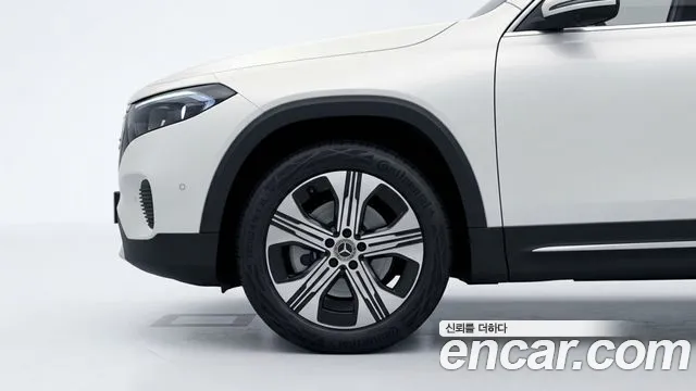 Mercedes-Benz EQB — Фото автомобиля 5