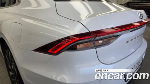 Hyundai Grandeur (New) Hybrid — Фото автомобиля 8