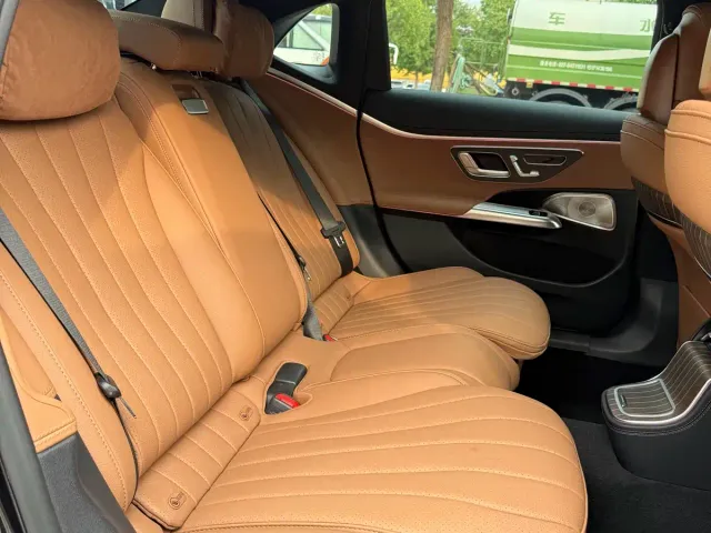 Mercedes-Benz E-Class — Фото автомобиля 13